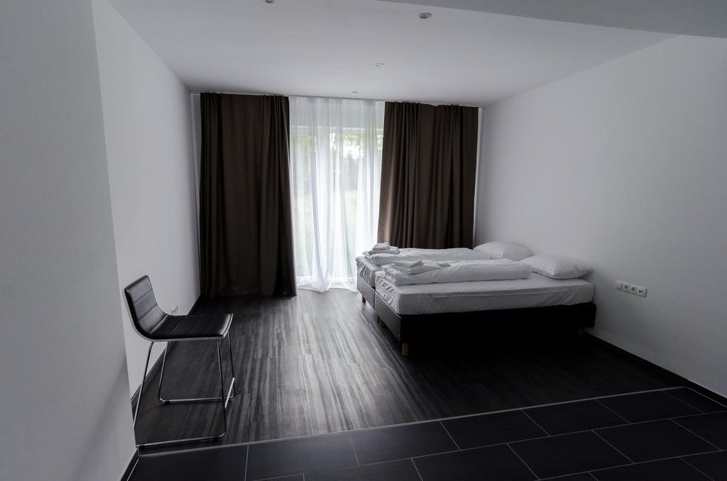 3H Apartments Kelberg Room photo